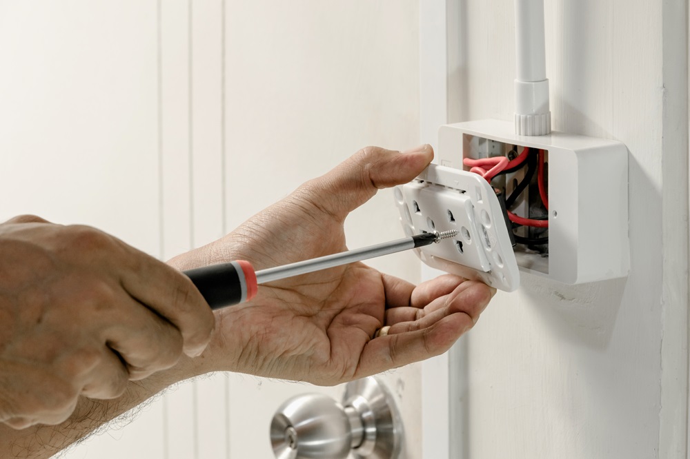 Cum să întreții corect instalațiile electrice pentru a preveni defecțiunile costisitoare
